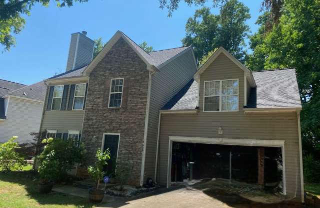 Photo of Coming Soon! Charming 4-Bedroom Home with Spacious Backyard!