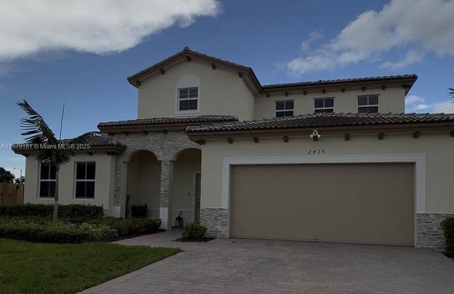 Photo of 2415 SE 23rd Rd