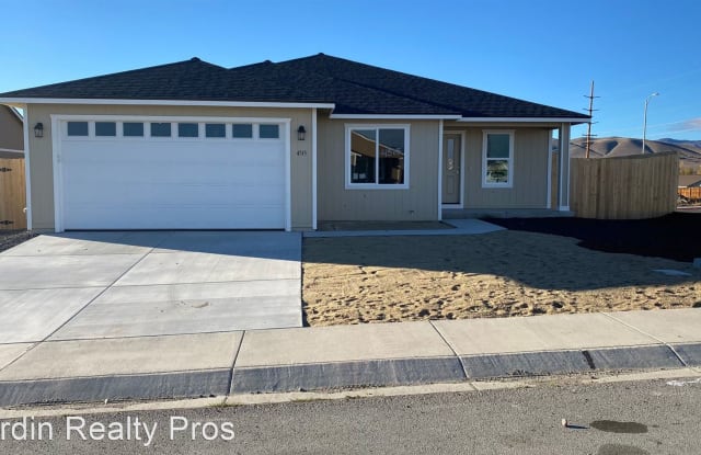 4515 Rutledge St - 4515 Rutledge Street, Fernley, NV 89408