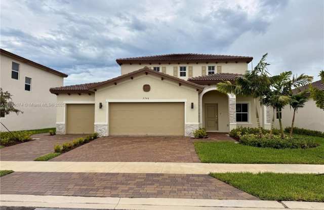 Photo of 2760 SE 23rd Ave