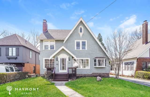 Photo of 1908 South Compton Road