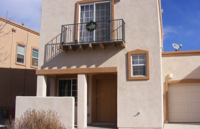 61 Carson Valley Way - 61 Carson Valley Way, Santa Fe County, NM 87508