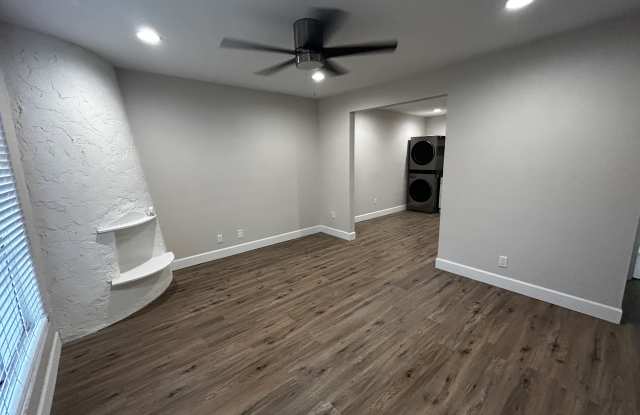 8020 East Oak Street