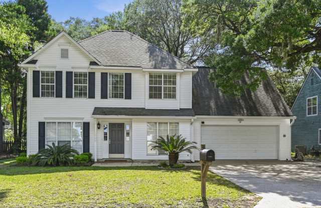 1382 Center Lake Drive