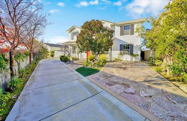 5415 E Full Moon Court