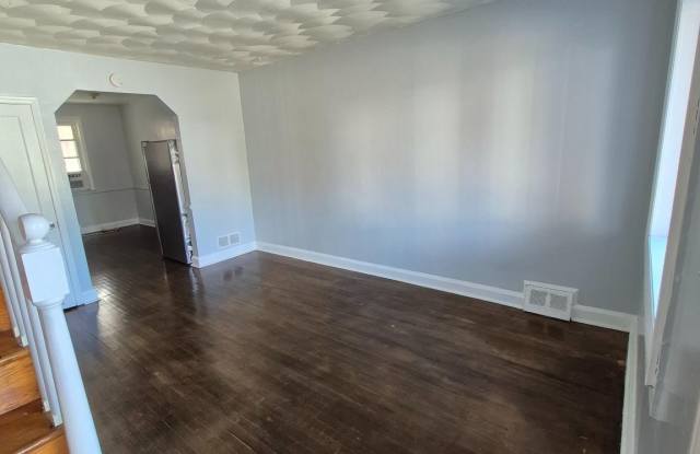 2863 EDGECOMBE Circle S