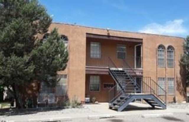 2813 A Nakomis Dr NE - 2813 Nakomis Dr NE, Albuquerque, NM 87112