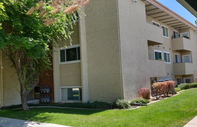 1817 W 7600 S Apt I204 - 1817 W 7600 S, West Jordan, UT 84084