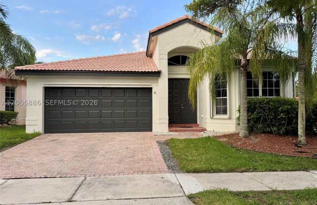 3393 SW 180th Way