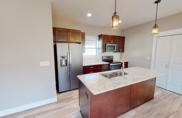 1003 Maple Avenue