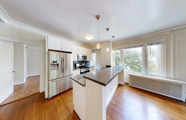 2677 Larkin - Furnished