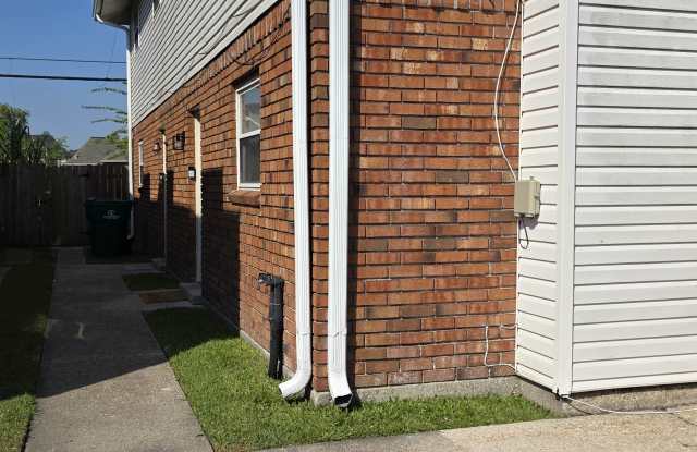 48 Carriage Ln