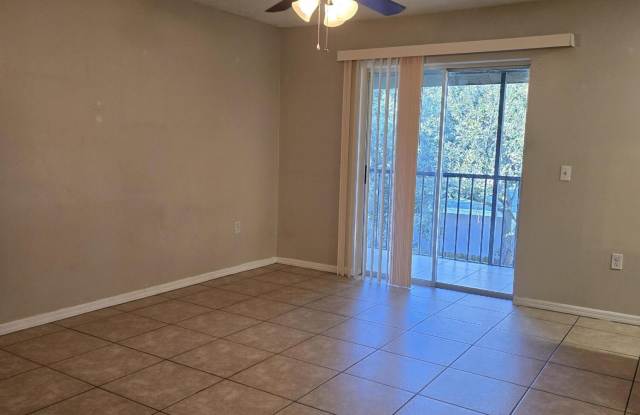 120 Summer Place unit: 8