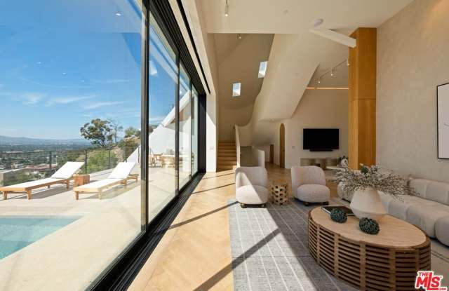 Photo of 3699 Alta Mesa Dr