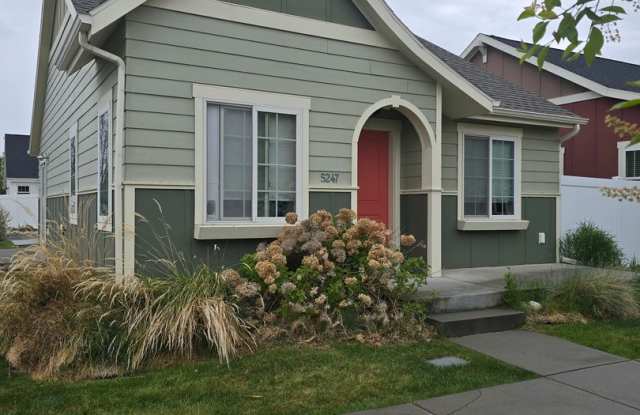 4 bed 2 bath home in Josephine Crossing