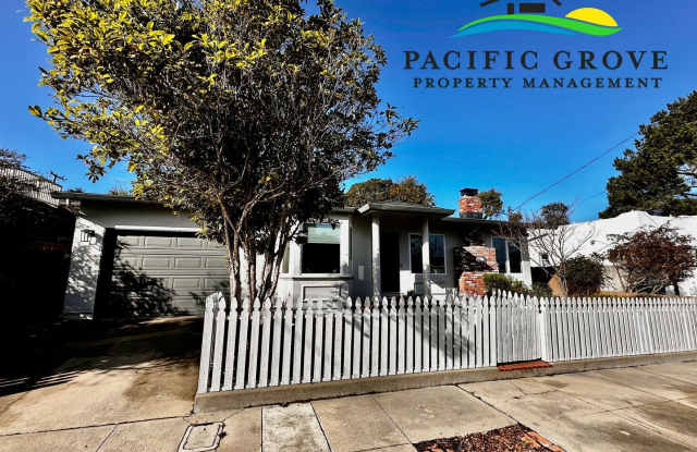 Charming Fully Furnished Updated Two-Bedroom in Pacific Grove!