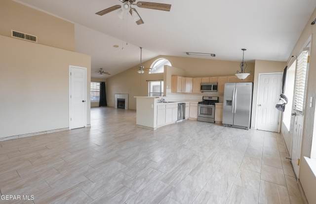 12266 AMSTATER Circle