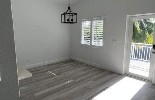 176 N Carroll Street