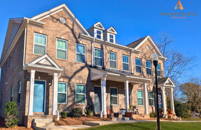 Photo of 2 BD Townhome Main Street Pineville -New Year's Special 1 Month Free!