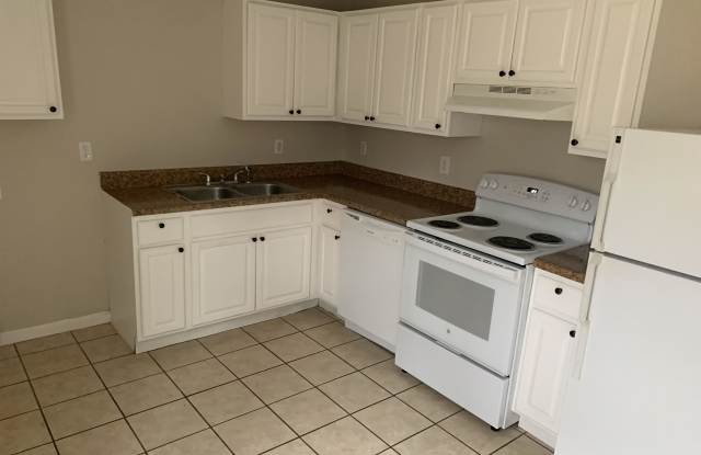 3332 Valley View Dr.