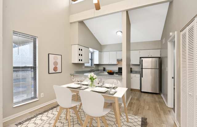 Cedar Ridge Apartments and Townhomes