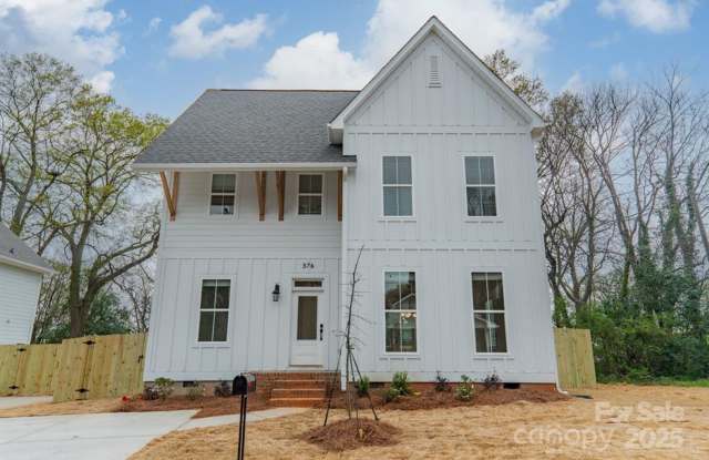 Photo of Stunning NEW CONSTRUCTION - 4 Bed, 2.5 Bath home w/ airy, open floorplan