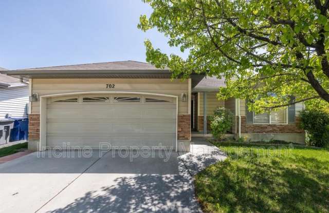 702 Durham Dr.