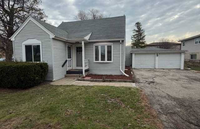 2209 Douglas Ave, Des Plaines, IL, 60018