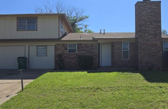 1609 Douglas Dr
