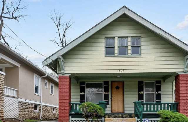 1605 East 43rd Street
