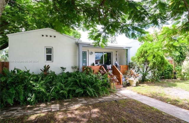 2412 Polk Street - 2412 Polk Street, Hollywood, FL 33020