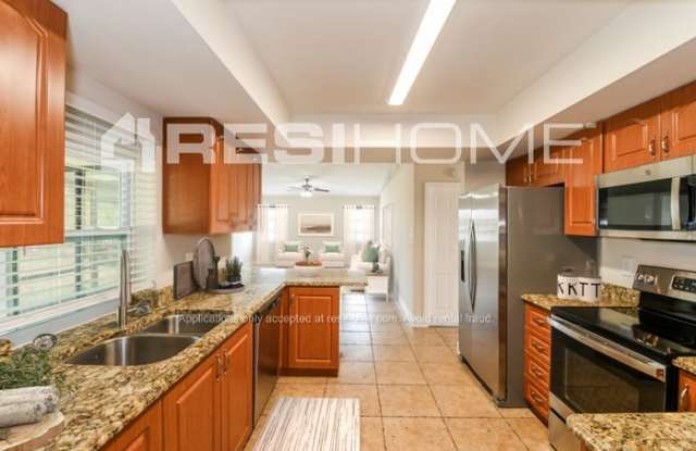 237 Southwest 35th Street