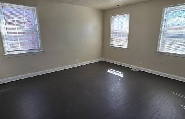 604 MELLON Street SE unit: 3