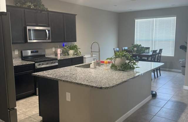 37918 W SANTA MONICA Avenue