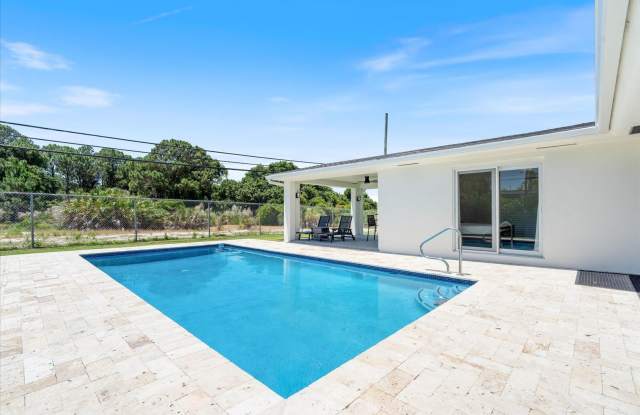 108 SE 31st Avenue, Boynton Beach, FL 33435