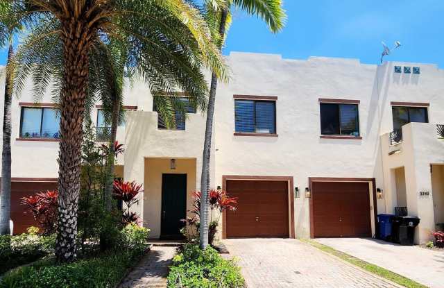 3238 SW 16th Terrace