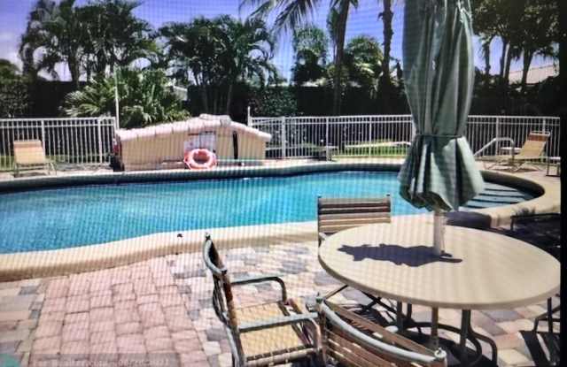 728 Ne 13th Ct
