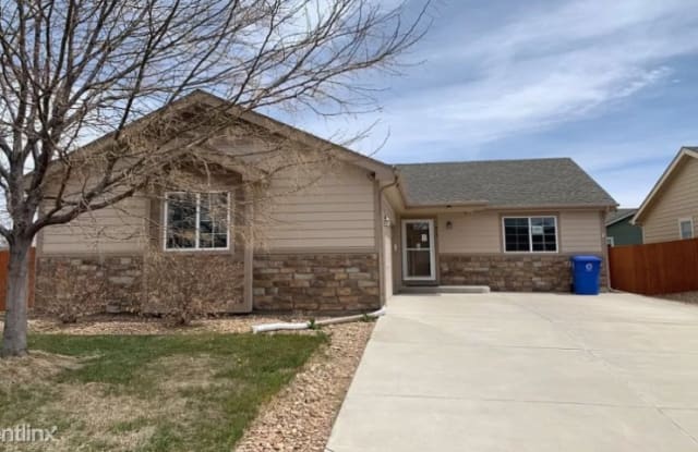 2097 Chelsea Dr - 2097 Chelsea Drive, Loveland, CO 80538