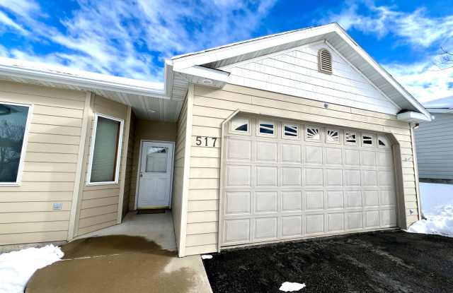 Dog Friendly 3 bed 2 bath Home