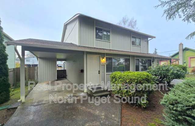 Photo of 1322 Maple St