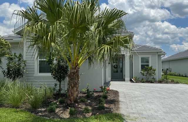 5558 Hampton Links Court