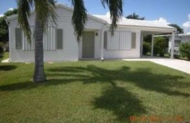 6808 NW 70th Street