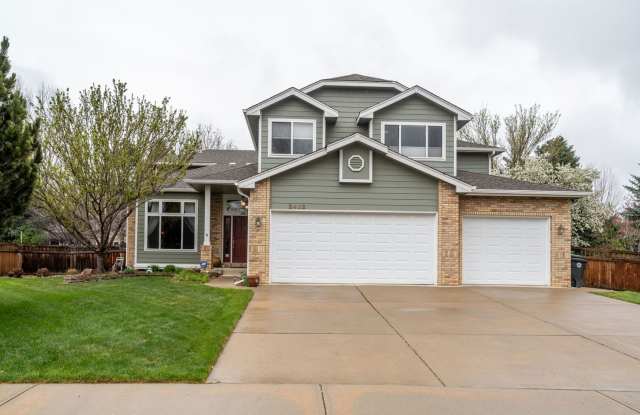 Gorgeous 6 bed 3.5 bath home located in Longmont, CO!
