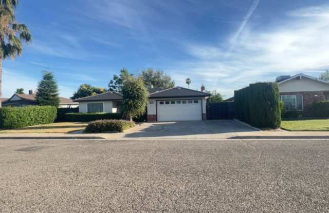 133 Kadota, Atwater. Available now!