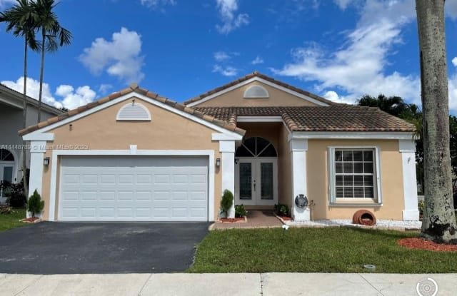 14001 Oak Ridge Dr - 14001 Oak Ridge Drive, Davie, FL 33325