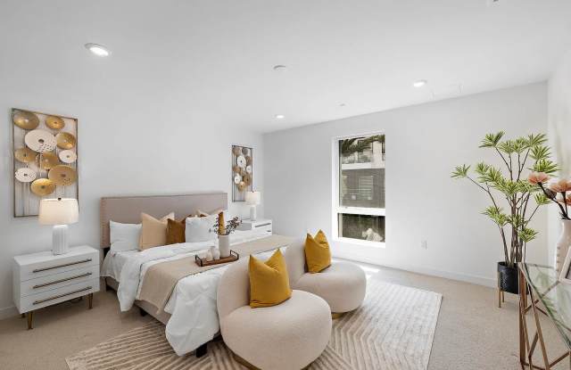 1302 Rivington Apt C1