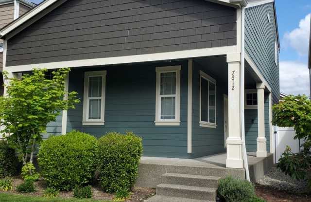 Beautiful, like new home move in ready!!!