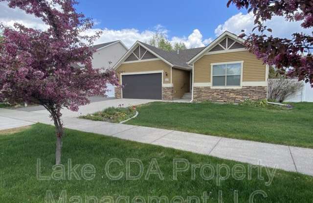 8665 N Salmonberry Loop