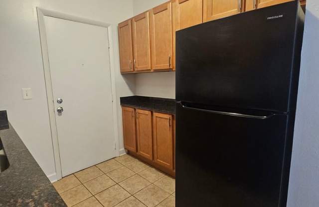 East Rogers Park Three Bedroom/Two Bath *Income Guidelines Apply*
