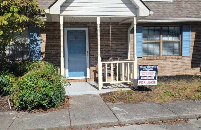 Knoxville 37922 - 2 bedroom, 2 bath townhome - Contact Howard Grower (865) 705-0969